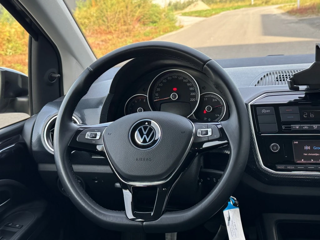 Volkswagen up! – foto 23