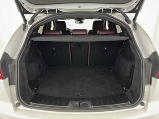Jaguar E-PACE – thumbnail 12