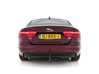 Jaguar XE – thumbnail 3