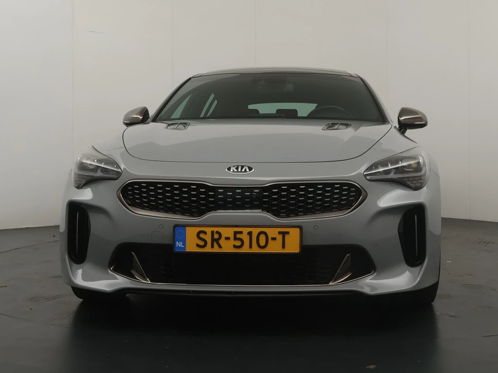 Kia Stinger – foto 12