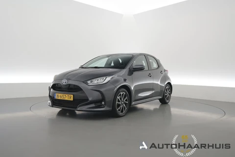 Toyota Yaris 1.5 Hybrid Dynamic | Rijklaar! | Adapt. Cruise | Bluetooth | Keyless | Lane Assist | Camera | All Season