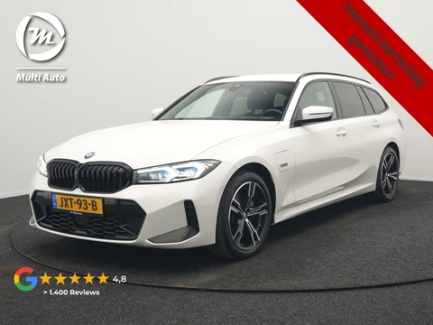 BMW 3 Serie Touring 320e M Sport FACELIFT PHEV 204pk Dealer O.H | Trekhaak Af Fabriek | Adaptive Cruise | Widescreen Navi | Head Up | Alcantara Sportstoelen Verwarmd | Camera & Parkassist | Apple Carplay | Plug In Hybrid