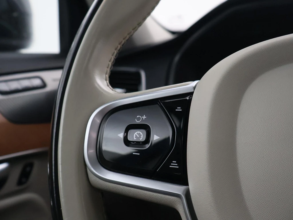 Volvo XC90 – foto 30