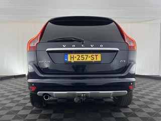Volvo XC60 – thumbnail 3