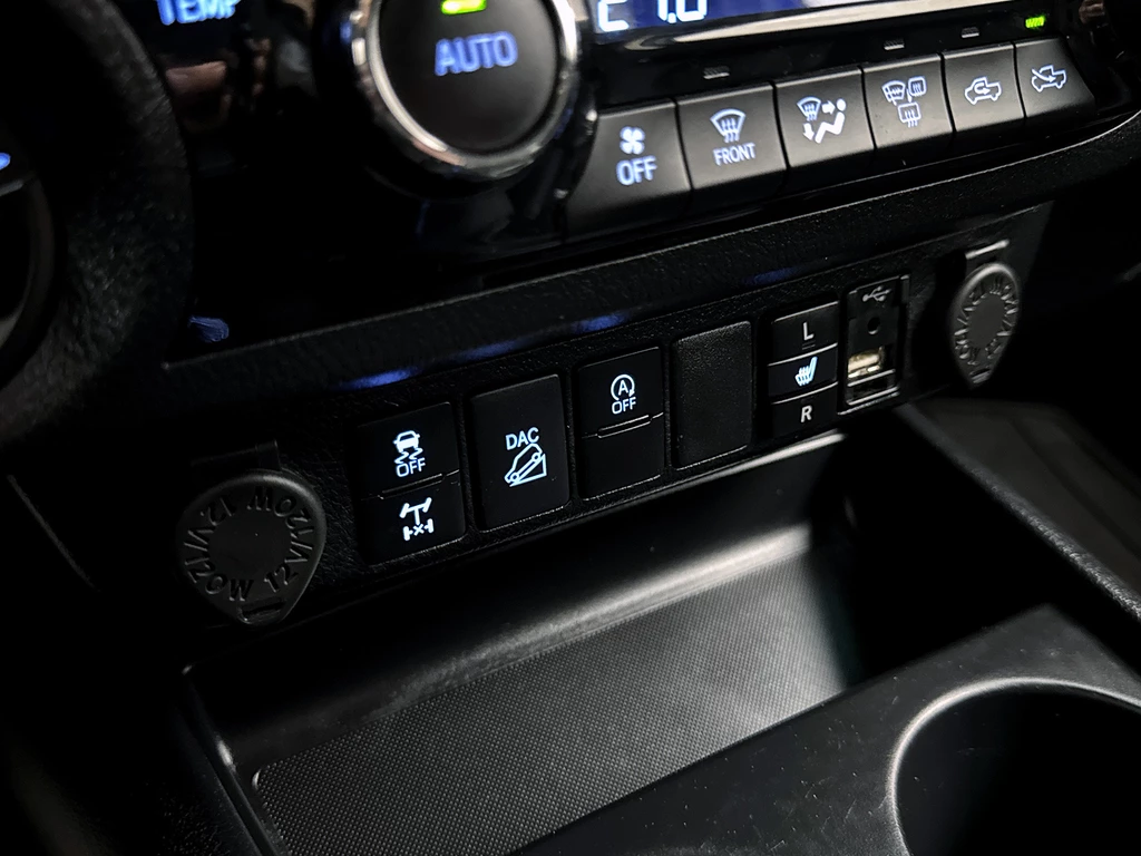 Toyota Hilux – foto 24