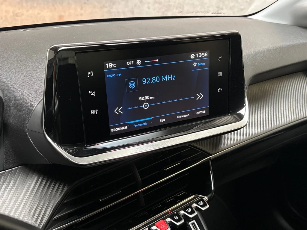 Peugeot 208 – foto 17