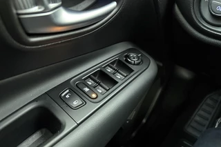 Jeep Renegade – thumbnail 23