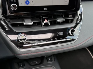 Toyota Corolla Touring Sports – thumbnail 25
