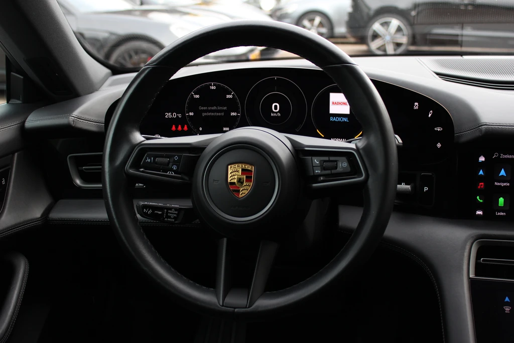 Porsche Taycan – foto 18
