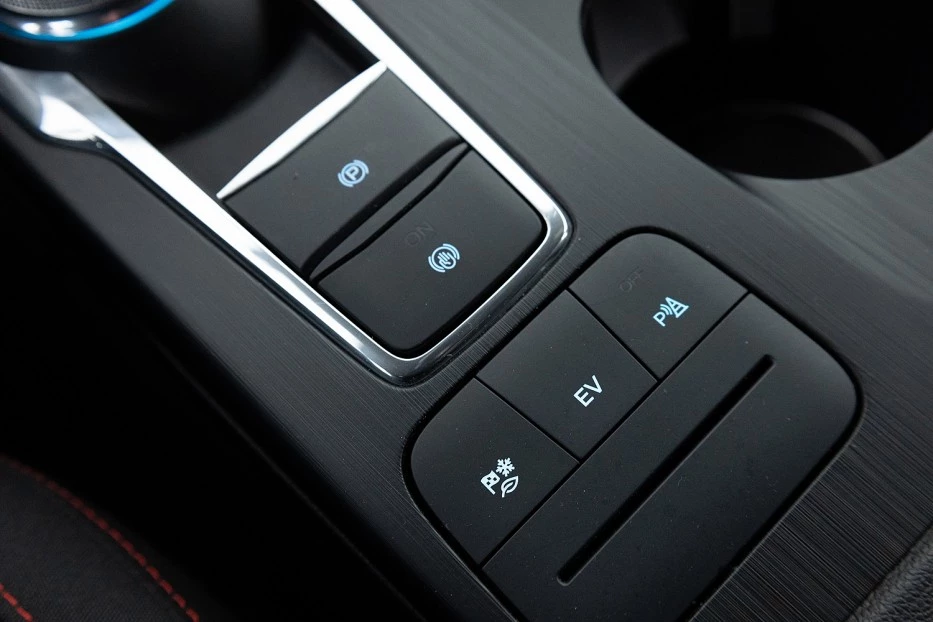 Ford Kuga – foto 22