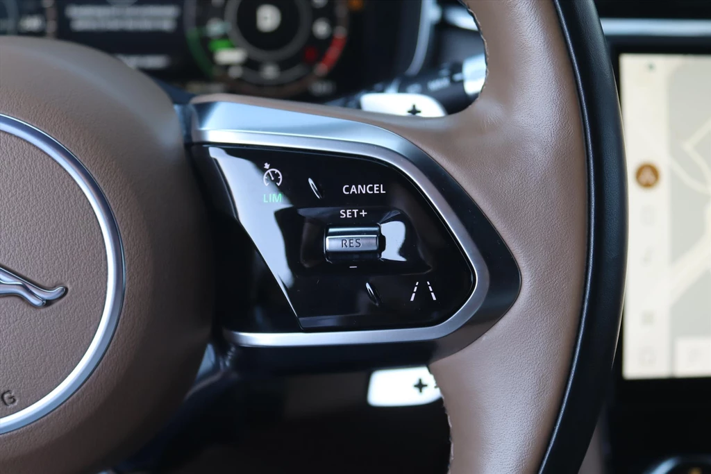 Jaguar F-PACE – foto 46
