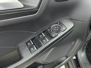 Ford Kuga – thumbnail 18