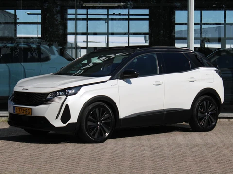 Peugeot 3008 PLUG-IN HYBRID 300 GT BLACK PACK/FOCAL/PANODAK