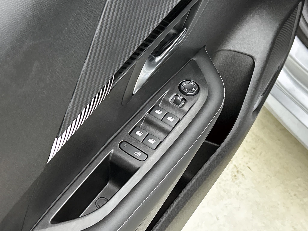 Peugeot 208 – foto 28