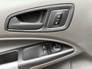 Ford Transit Connect – thumbnail 36