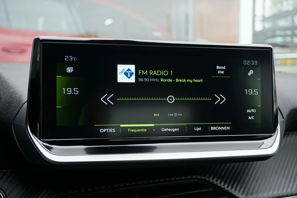 Peugeot 208 – foto 43