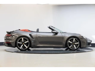 Porsche 911 – thumbnail 8