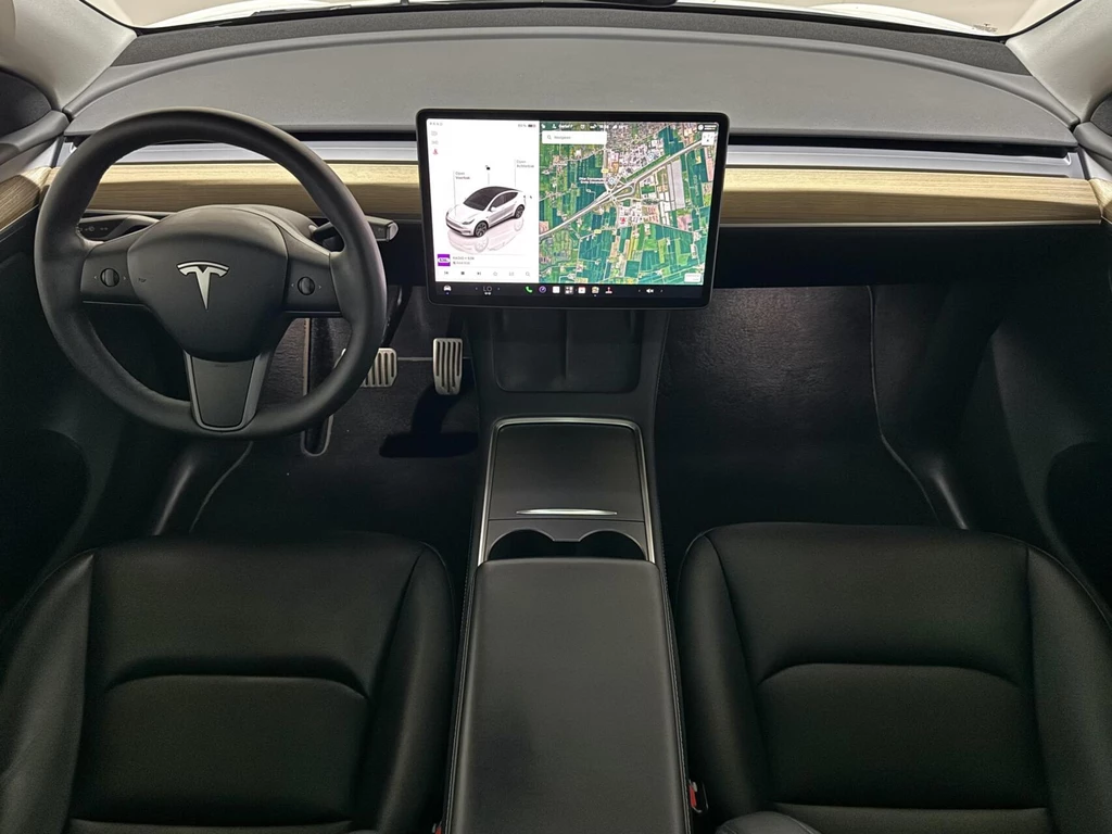 Tesla Model Y – foto 24