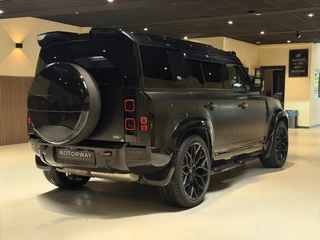 Land Rover Defender – thumbnail 6
