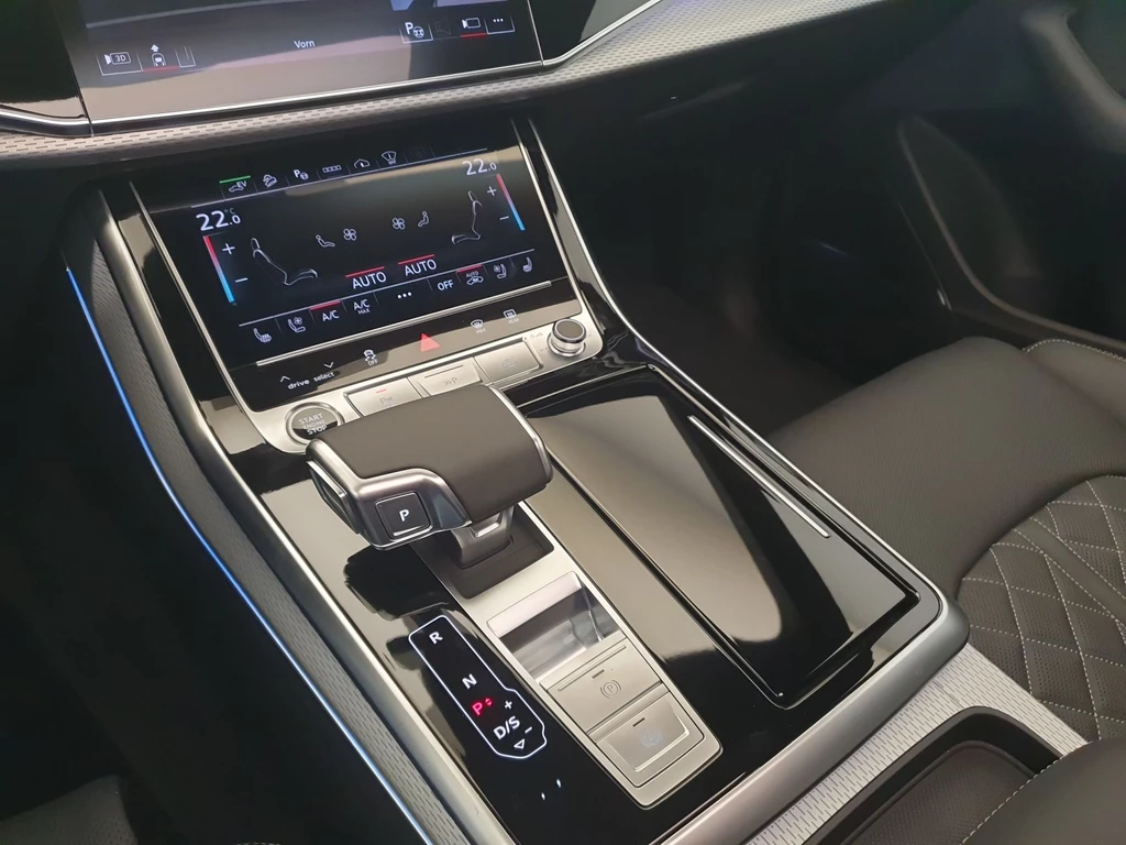 Audi Q8 – foto 15