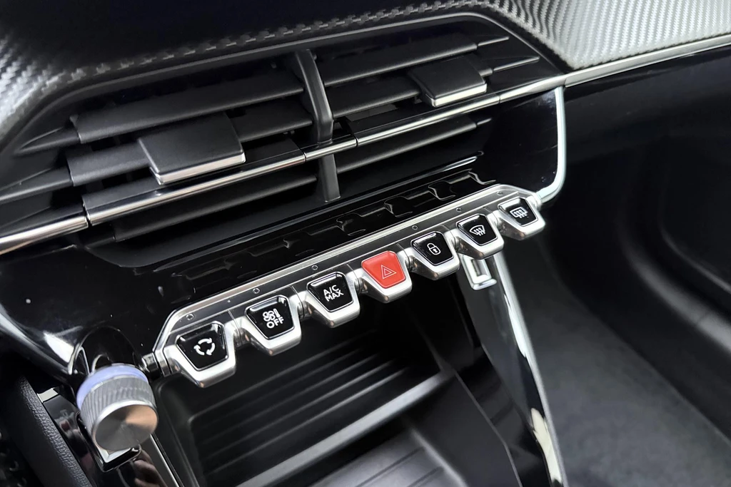 Peugeot 208 – foto 25
