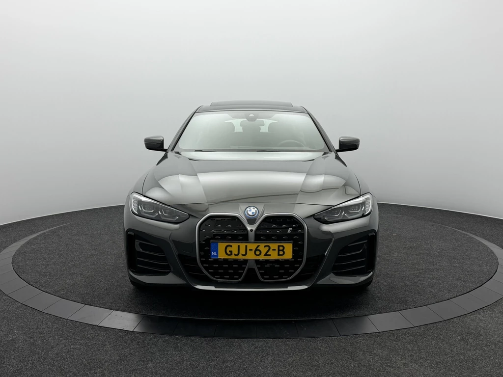 BMW i4 – foto 9