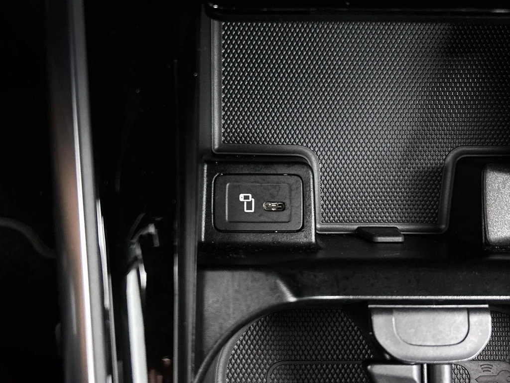 Mercedes-Benz EQA – foto 31