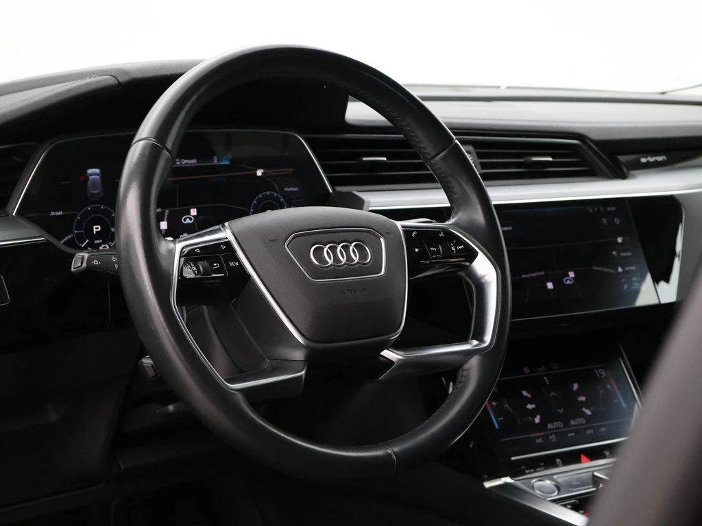 Audi e-tron – foto 17