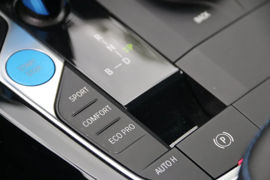 BMW iX3 – foto 21
