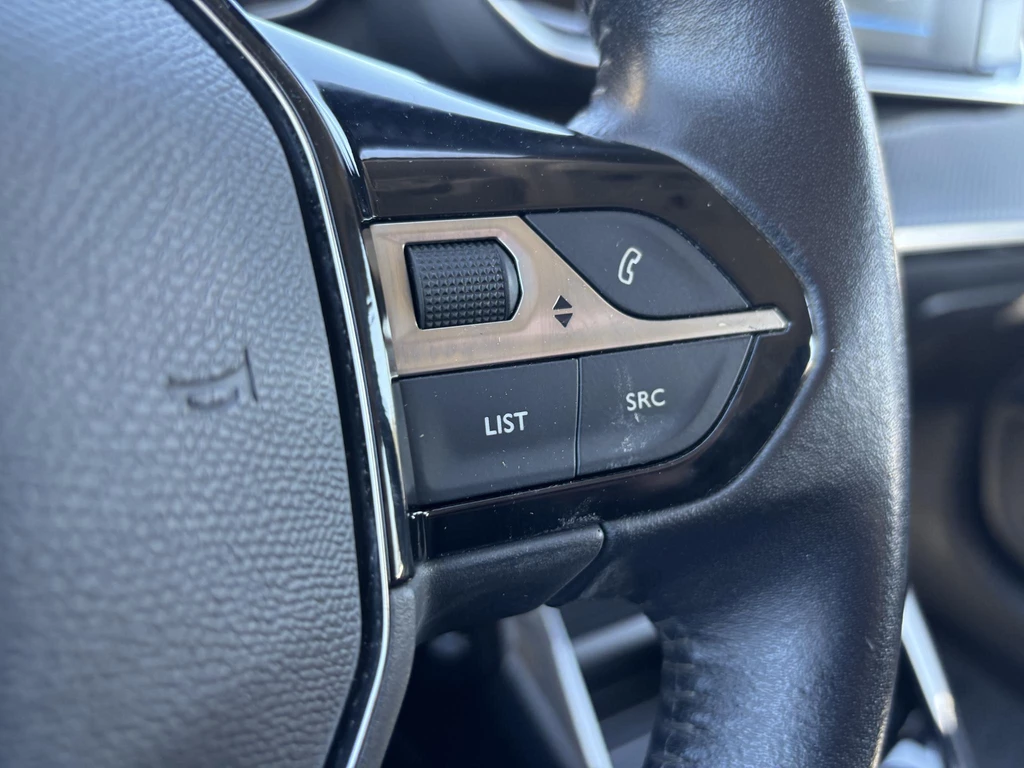 Peugeot 208 – foto 11