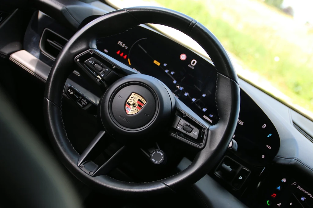 Porsche Taycan – foto 16