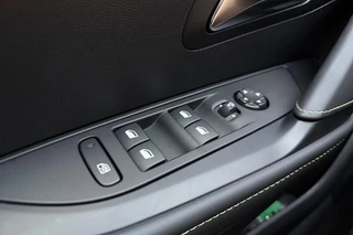 Peugeot 208 – thumbnail 18