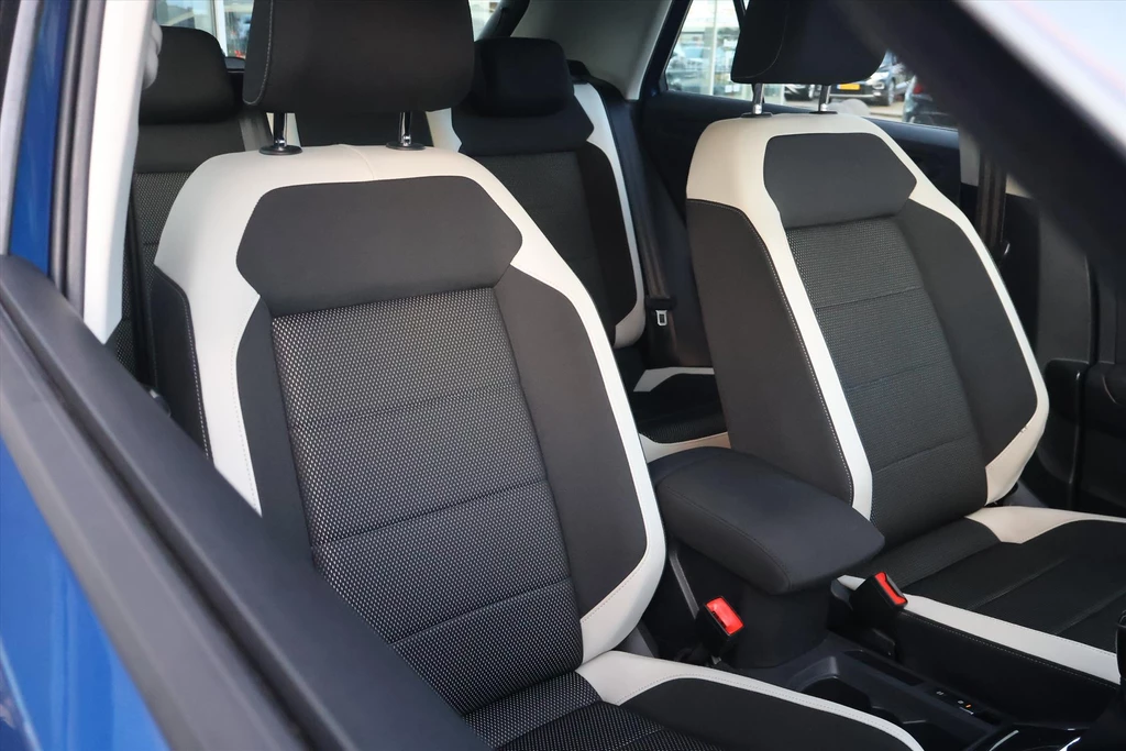 Volkswagen T-Roc – foto 10