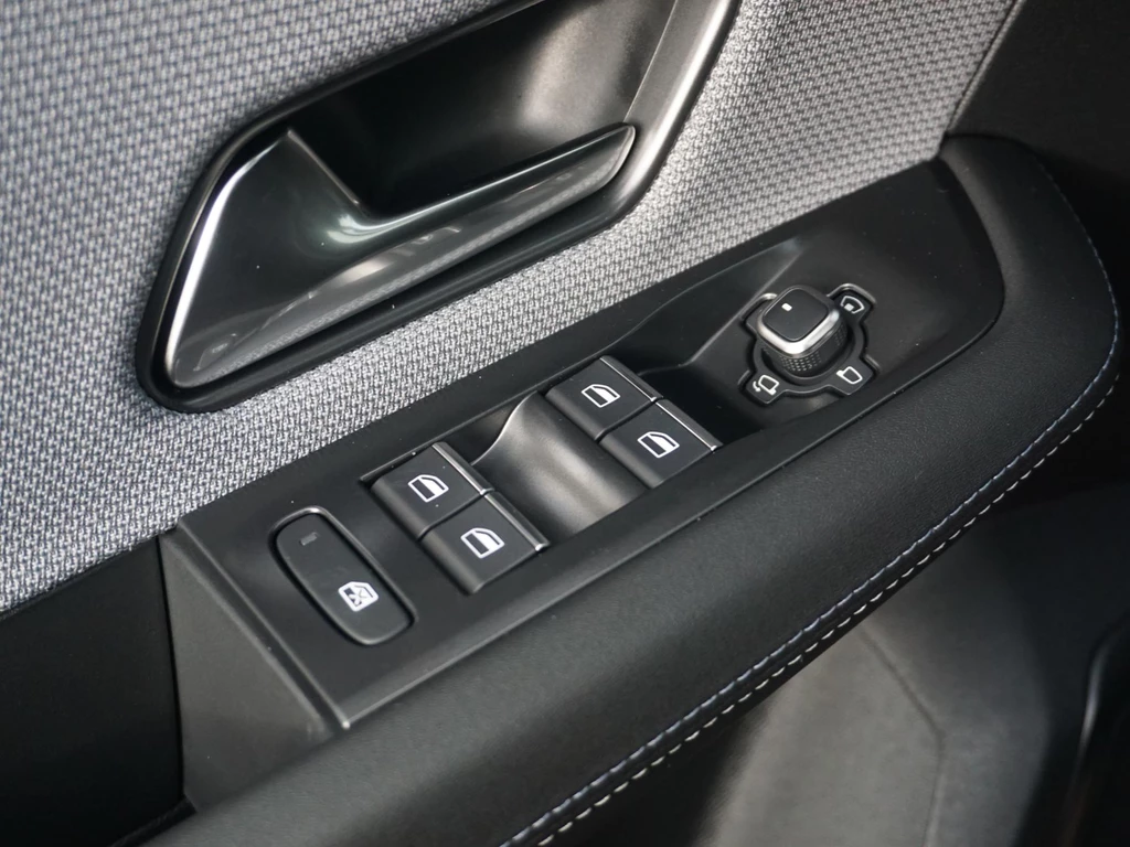 Opel Grandland – foto 12