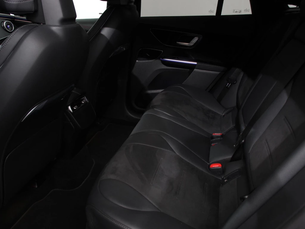 Mercedes-Benz EQE – foto 9