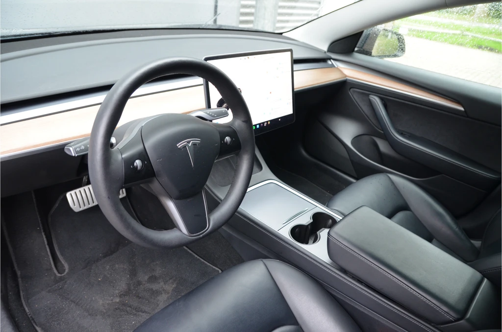Tesla Model 3 – foto 10