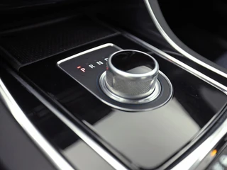 Jaguar XE – thumbnail 11