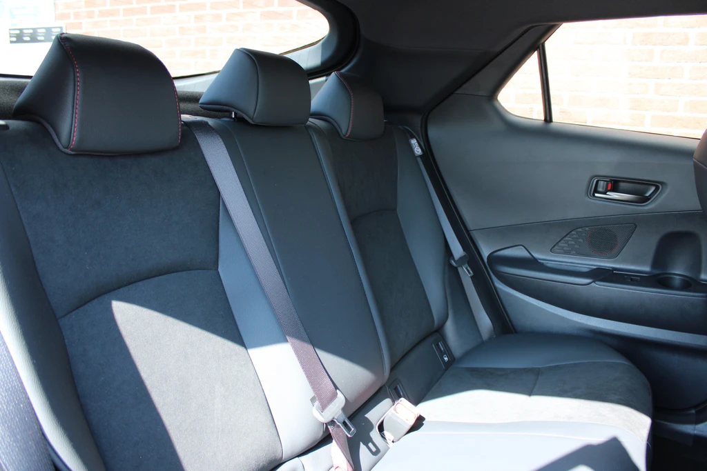 Toyota C-HR – foto 23