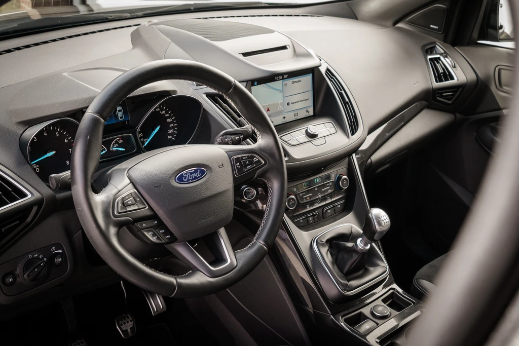 Ford Kuga – foto 29