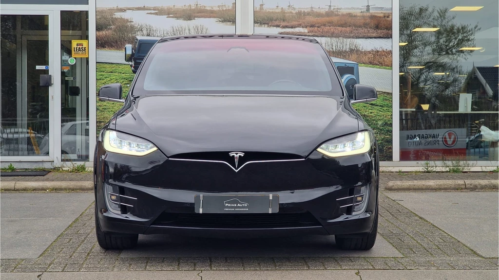 Tesla Model X – foto 8