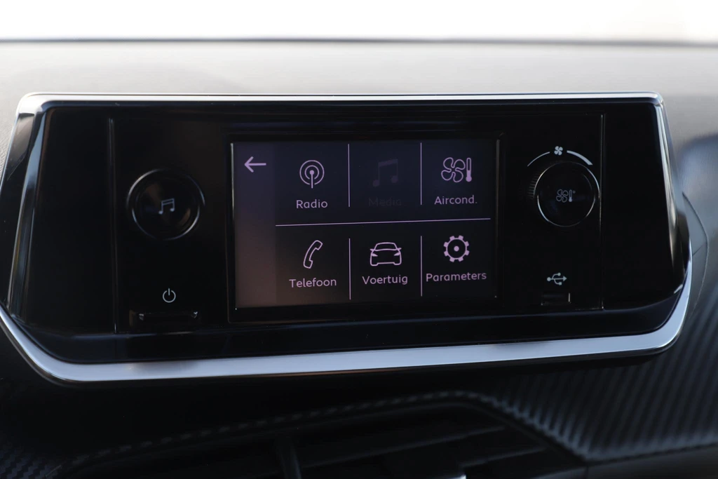 Peugeot 208 – foto 16