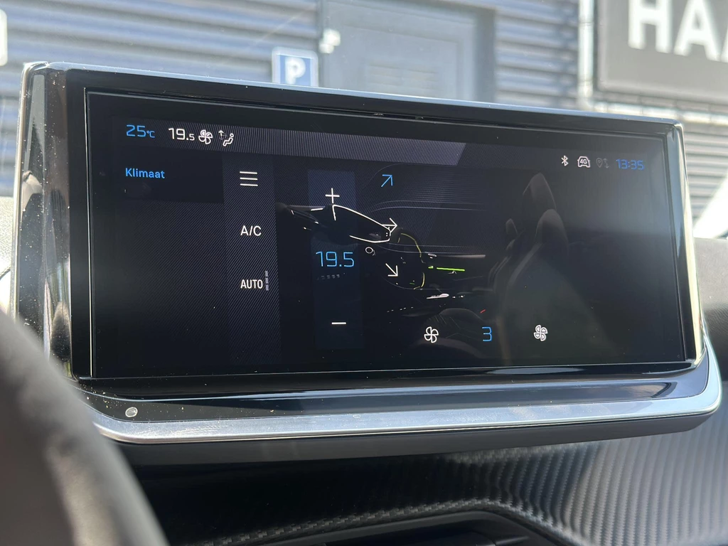 Peugeot 208 – foto 16