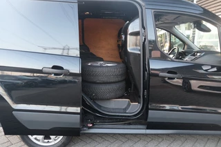 Ford Transit Connect – thumbnail 22
