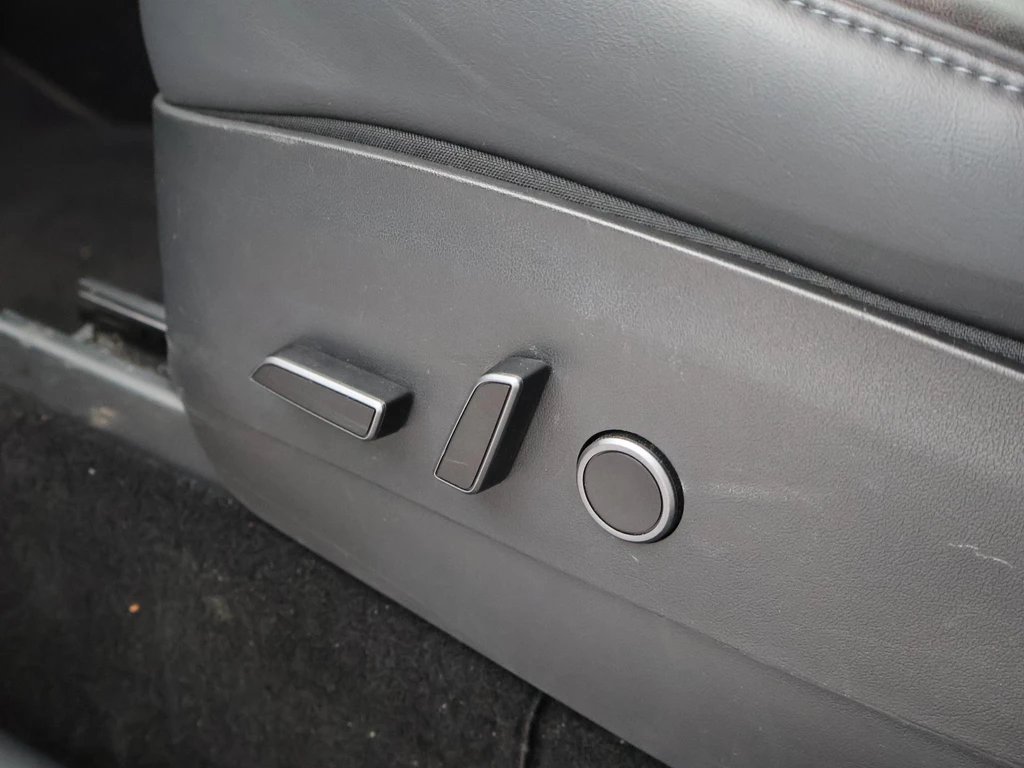 Tesla Model Y – foto 38
