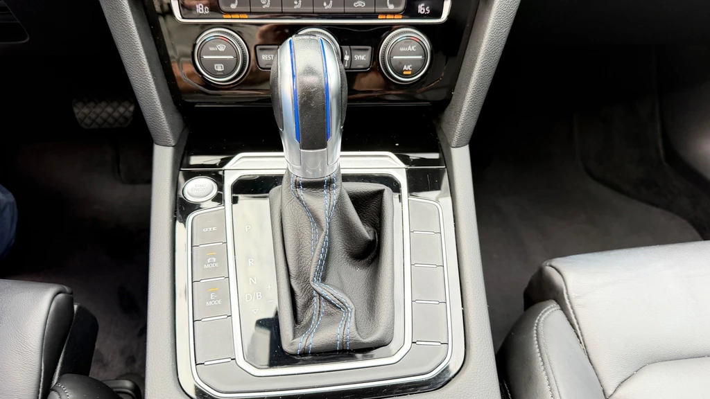 Volkswagen Passat – foto 31