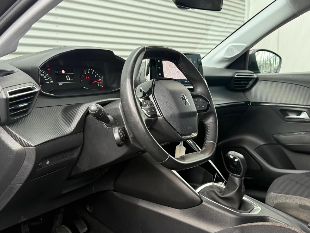 Peugeot 208 – foto 9