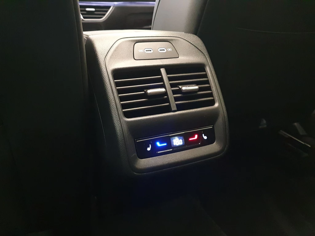 Volkswagen Passat – foto 31