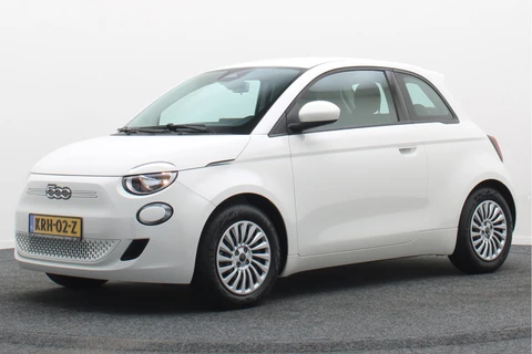 Fiat 500e Icon 42 kWh Virtual Cockpit, Cruise, Apple Carplay, Lane Assist, Climate, DAB, LED, 16''