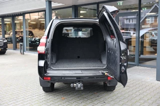Toyota Land Cruiser – thumbnail 8