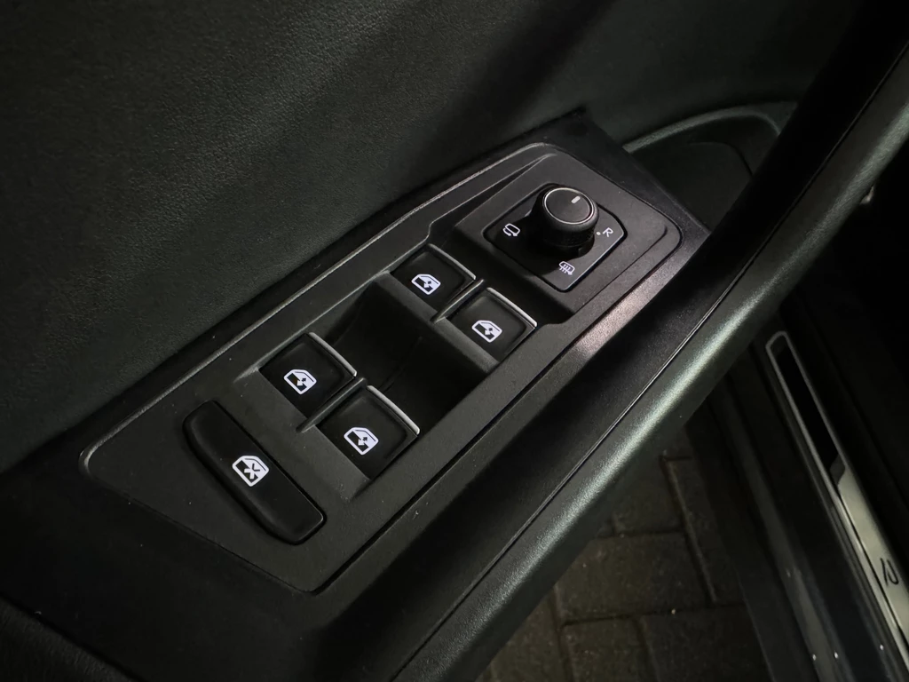 Volkswagen T-Roc – foto 18